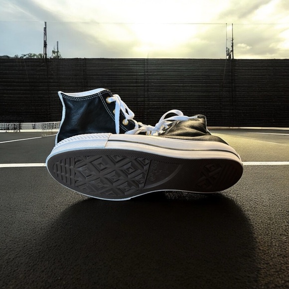 Converse All Star Two Tone High Top Leather Sneakers Black/White/Cream. - Picture 9 of 10